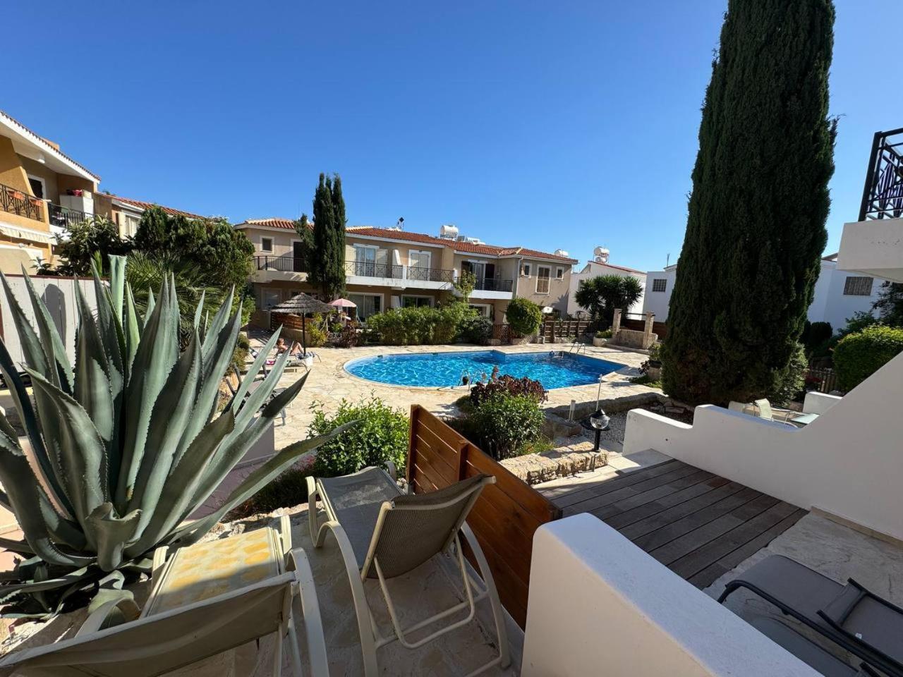 Eden Gardens Villa Paphos Exteriör bild