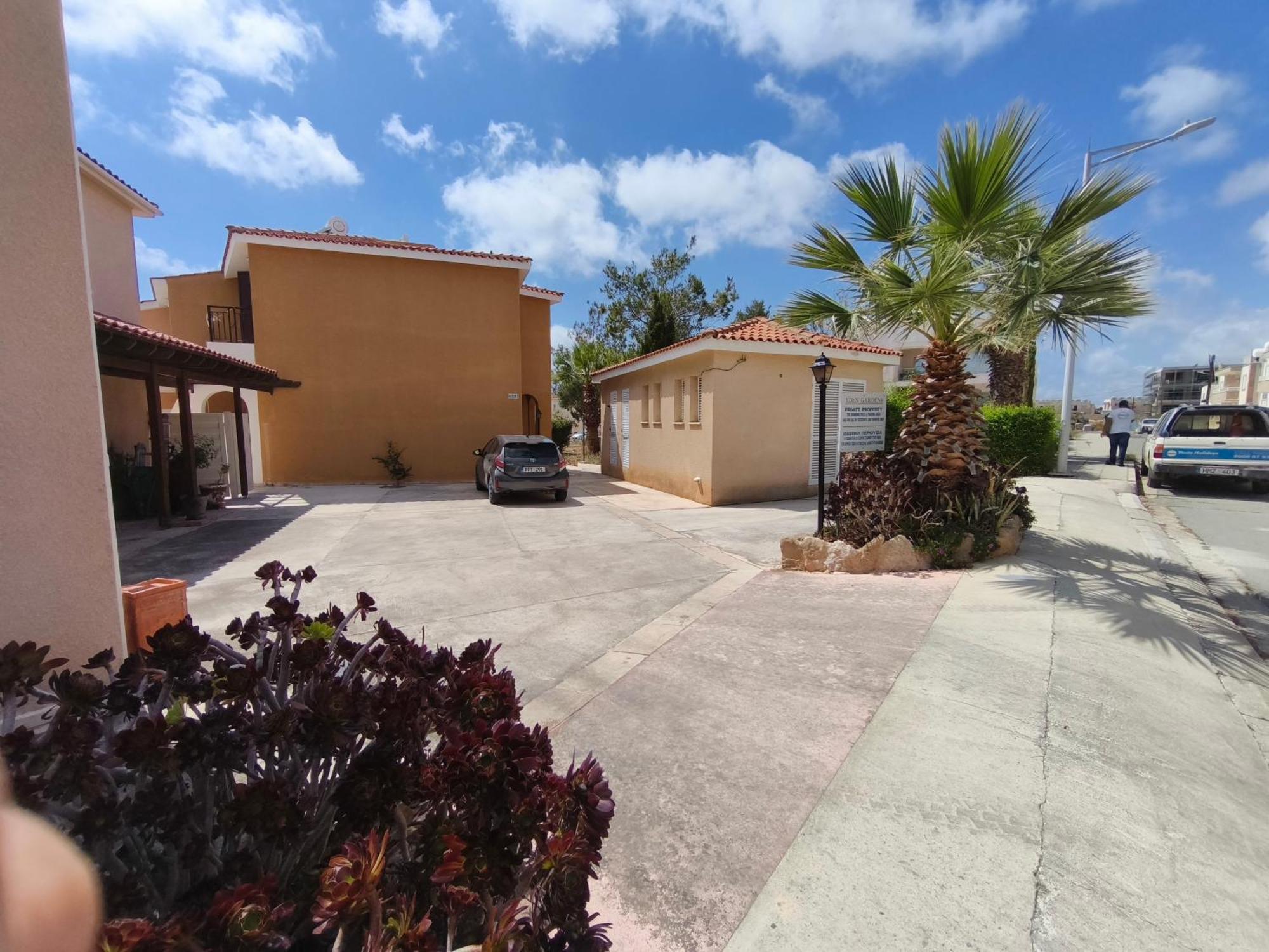 Eden Gardens Villa Paphos Exteriör bild
